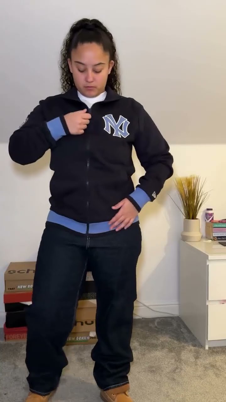育之间寻找